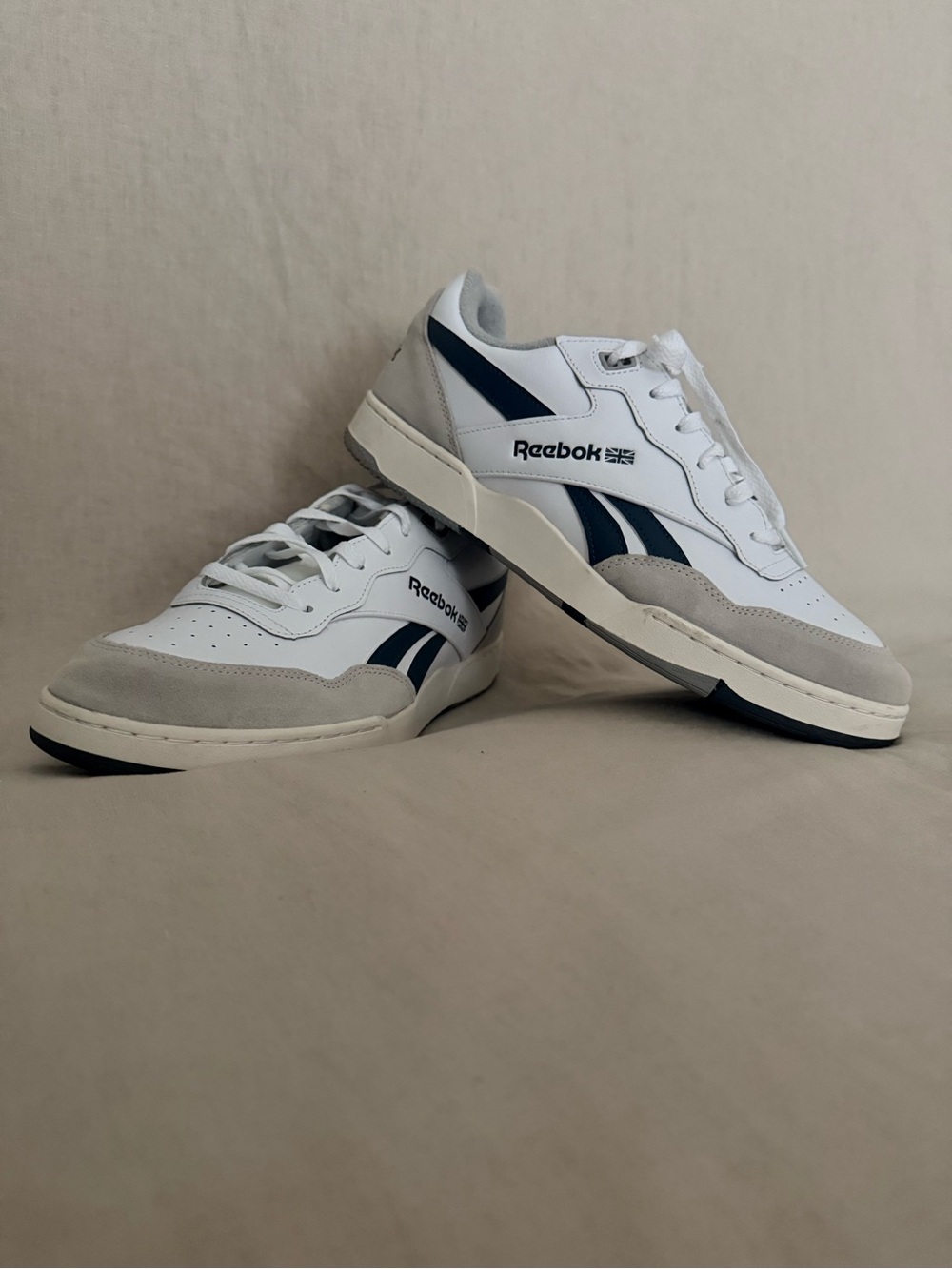 Reebok | BB 4000 2 | Men’s White and Gray Low-Top Sneakers